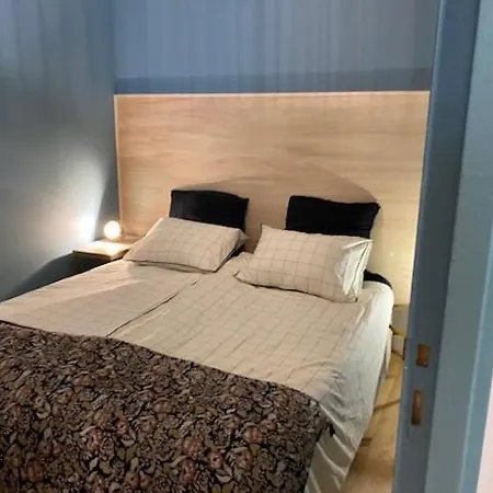 2 Pieces Cosy Gare Apartahotel