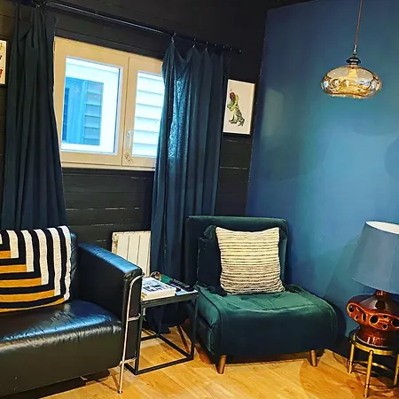 2 Pieces Cosy Gare *