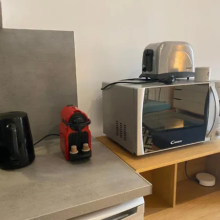 2 Pieces Cosy Gare شقة فندقية 3*